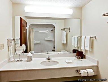 Hawthorn By Wyndham East Hotel Louisville