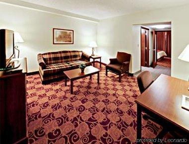 Hawthorn By Wyndham East Hotel