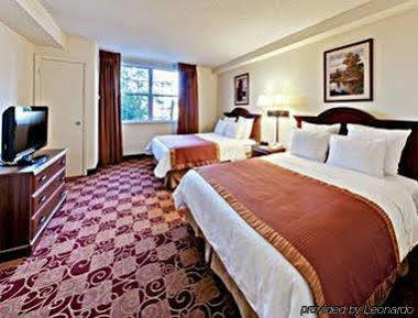 Hawthorn By Wyndham East 3*
